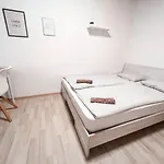 公寓 3 In 1 Location 布拉格