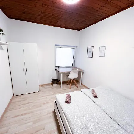 3 In 1 Location Apartman Prága